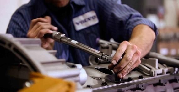 沃爾沃發(fā)動機(jī)維修 70華誕 真情回饋