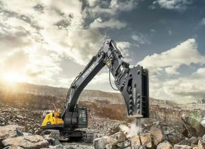 挖掘機上的破碎錘如何正確維護？